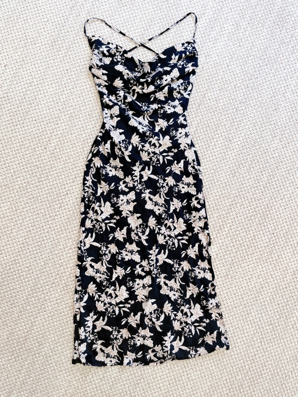 Mable Open Back Floral Midi Dress NWT Size Medium Black Satin Lace-Up Back S - Picture 3 of 12